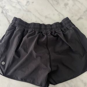 Hotty Hot Lined Short 2.5"